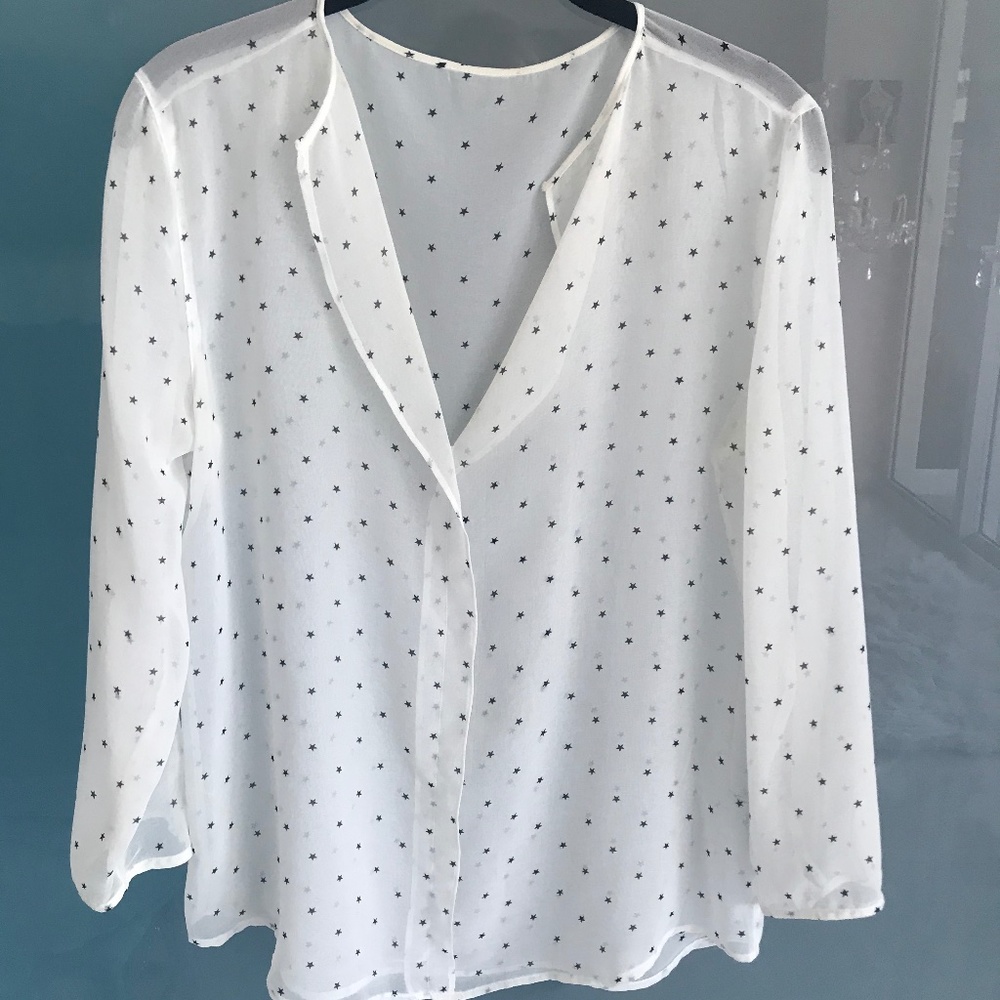 White blouse with blk stars - M